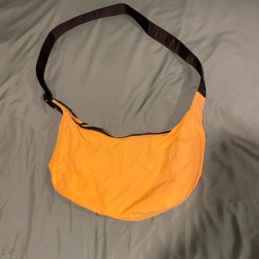 Baggu Mango Médium Crescent EUC